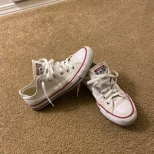 Converse low Chuck Taylor shoes